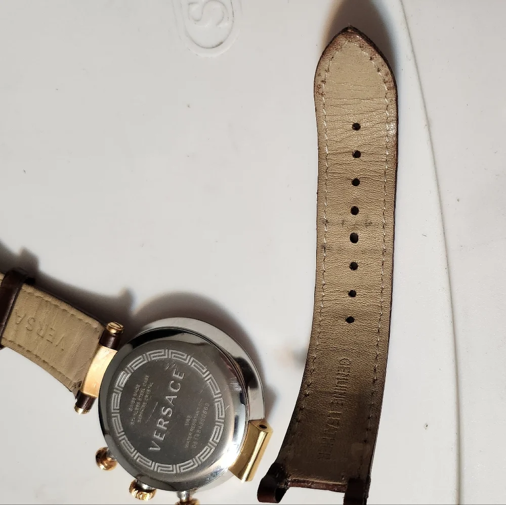 Great Versace Watch - Picture 10 of 12